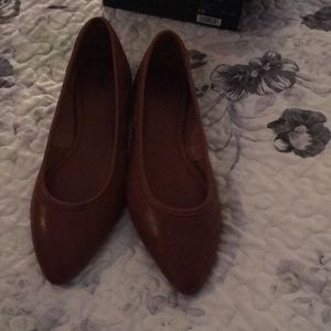 FRYE BROWN FLATS... Never worn! NWT TRUE TO SIZE